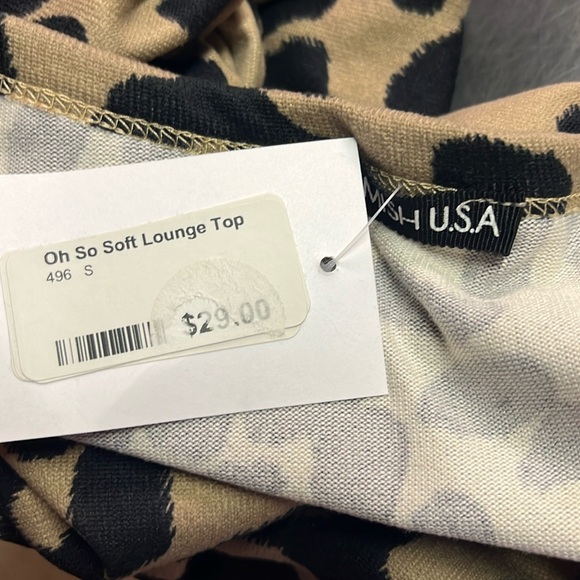 🛍 6 for $35 • NWT HEIMISH USA Animal Print Oh So Soft Knit V-Neck Lounge Top - Picture 16 of 16